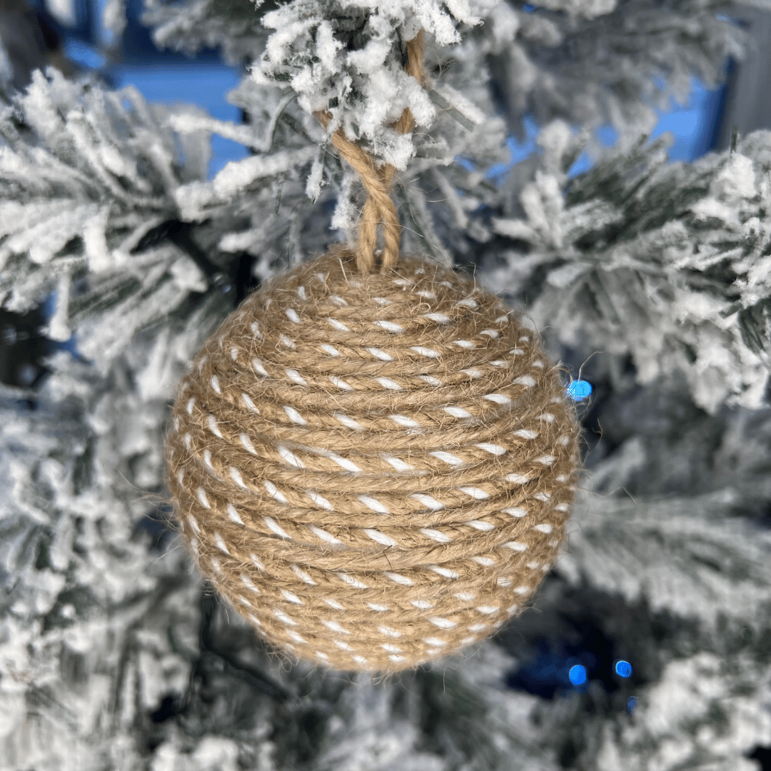 Caixa com 3 Bolas de Natal Decoradas Natural de Sisal 8cm