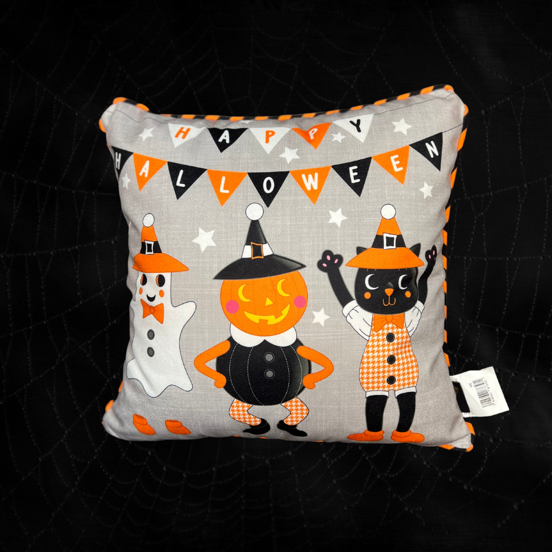 Capa Halloween Personagens Cinza Com Cordone 43x43cm