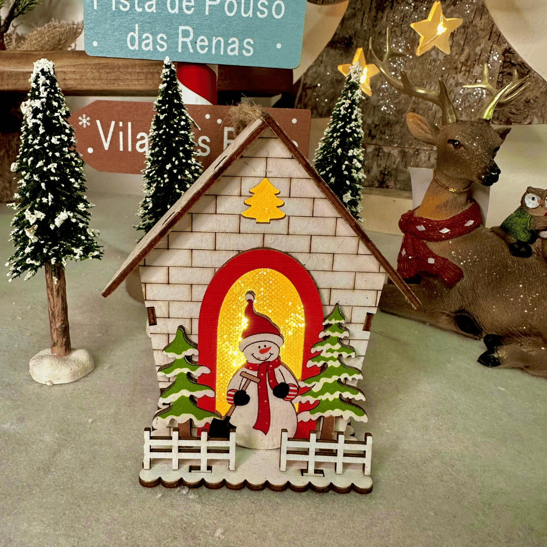 Casinha Boneco de Neve Branca e Vermelha Com Led 10x8x12cm