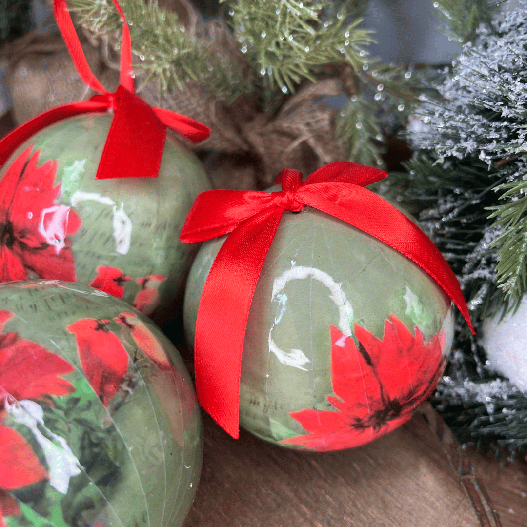 Caixa com 3 Bolas de Natal Decoradas Verde e Vermelho 10cm