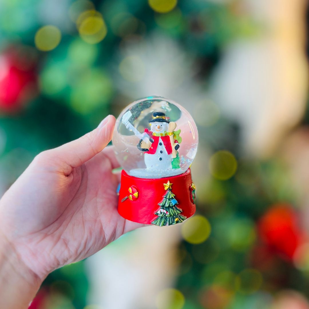 Globo Água Papai Noel e Boneco de Neve - Opção Sortida 9cm