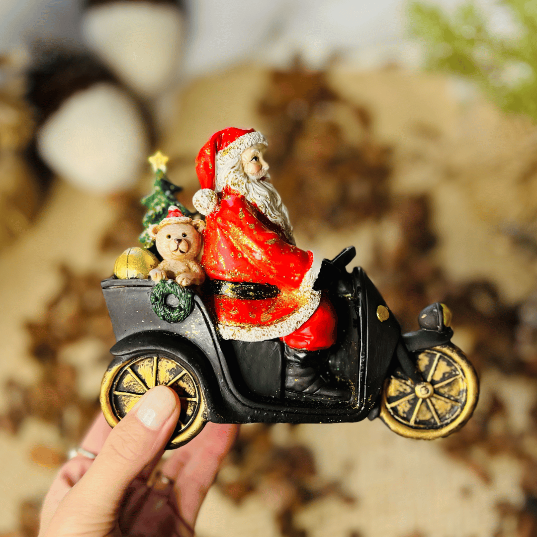 Papai Noel na Moto com Presentes - Decorativo de Resina