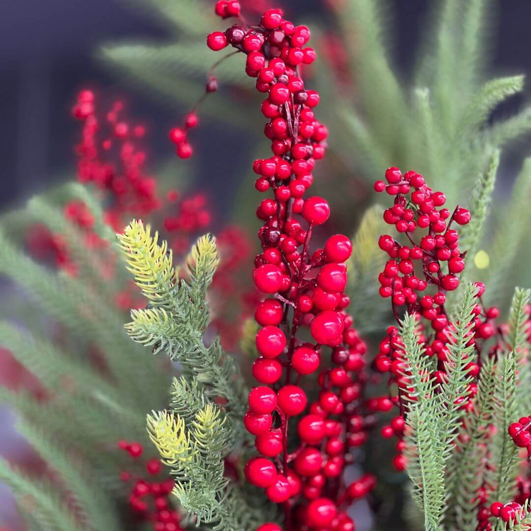 Galho Berries e Pinha Vermelho - 60cm