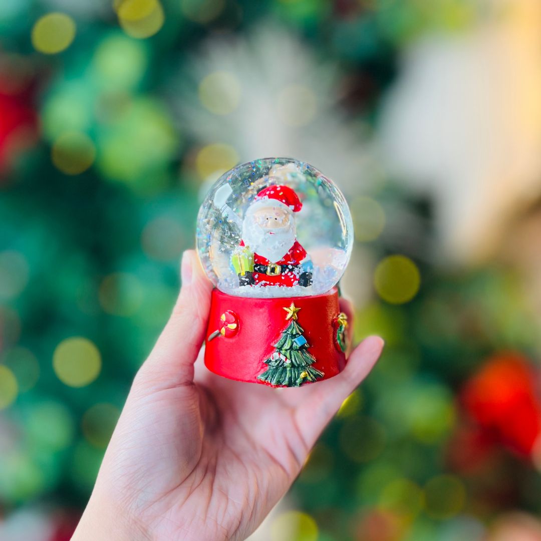 Globo Água Papai Noel e Boneco de Neve - Opção Sortida 9cm