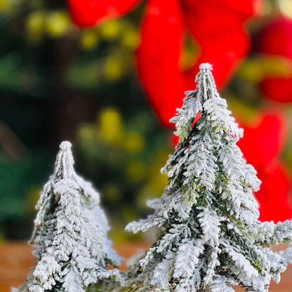 Pinheiros Nevados Decorativos em Base de Madeira - 27cm