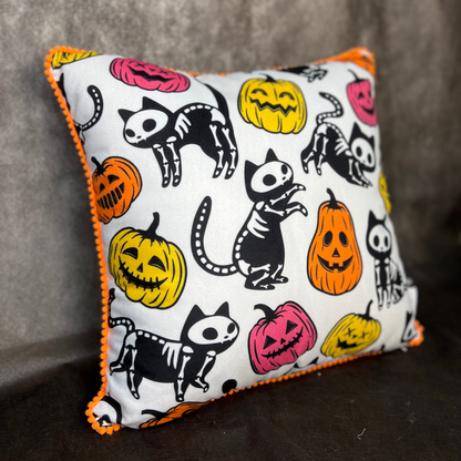 Almofada Halloween Com Mini Grelot 43x43cm